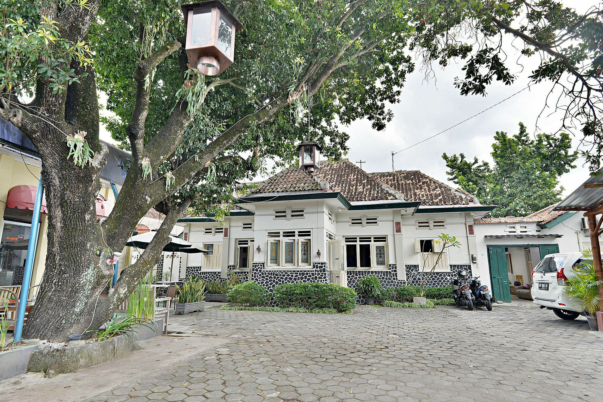 Zen Rooms Panembahan Kraton Джокьякарта Экстерьер фото